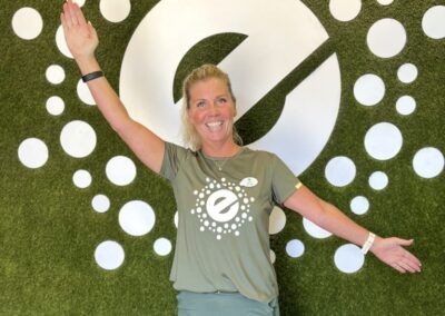 Hej säger vi på Endorfin och välkomnar dig till någon av våra träningsanläggningar i Alingsås och Lerum.